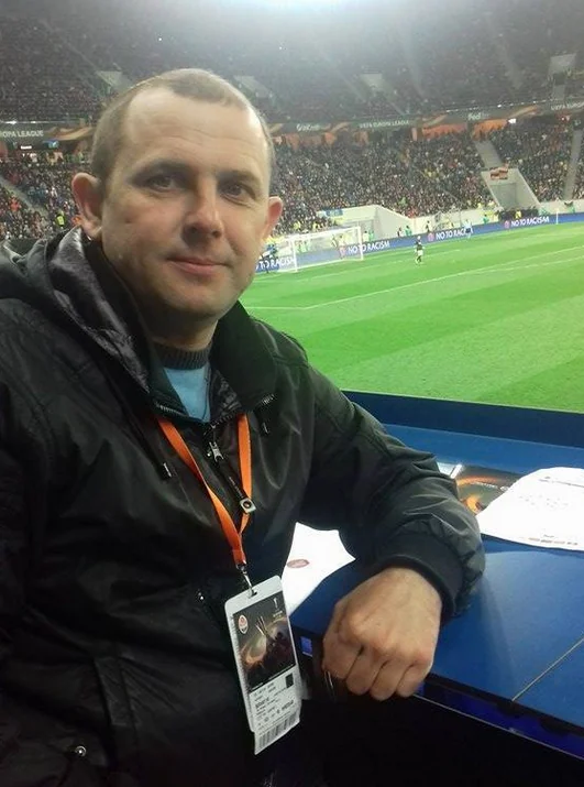Автор на футбольному матчі